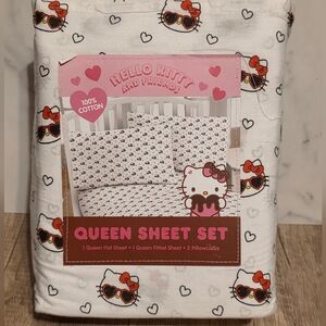 Hello Kitty Queen Sheet Set - White and Red